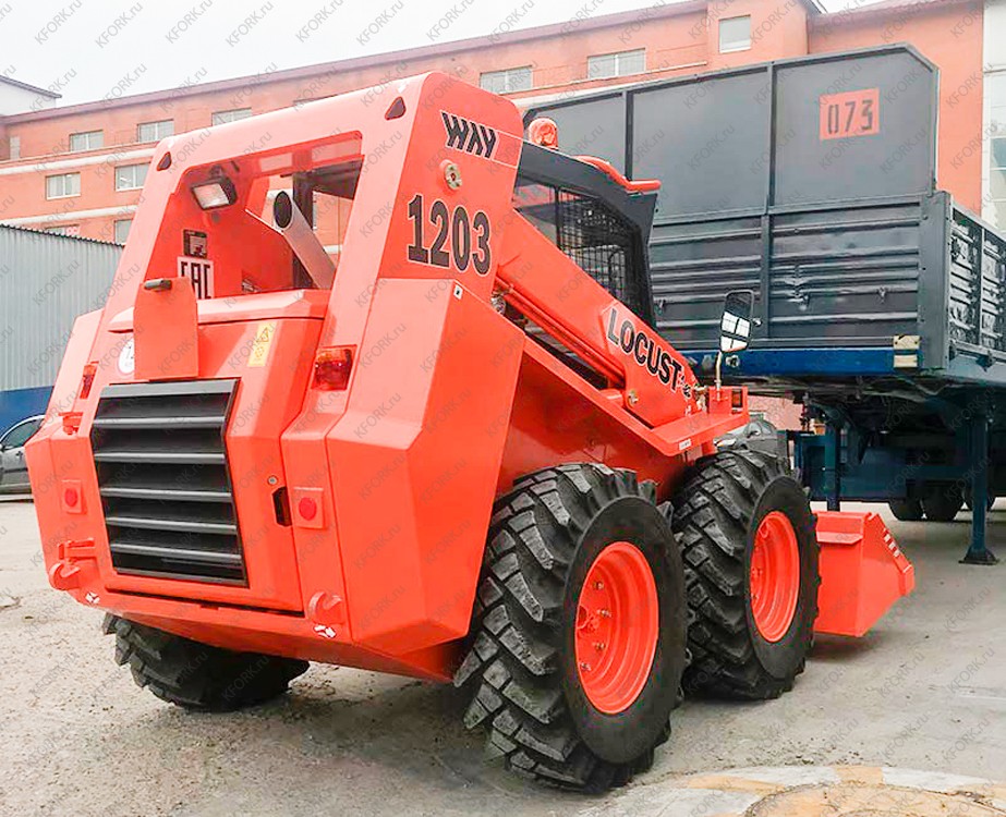 Мини-погрузчик LOCUST L1203